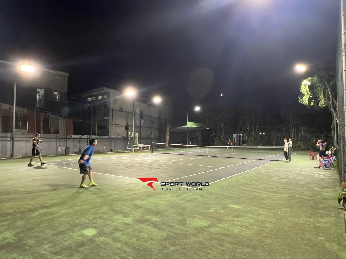 Sân tennis Trúc Giang